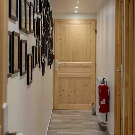 Maison D'exception En Lisiere De Foret Avec Wifi Et Parking Aux Angles - Fr-1-295-215 *