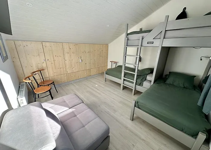 Semesterbostad Maison D'exception En Lisiere De Foret Avec Wifi Et Parking Aux Angles - Fr-1-295-215 *