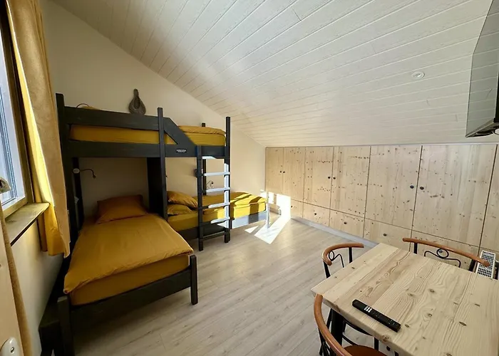 Semesterbostad Maison D'exception En Lisiere De Foret Avec Wifi Et Parking Aux Angles - Fr-1-295-215 *