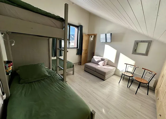 Semesterbostad Maison D'exception En Lisiere De Foret Avec Wifi Et Parking Aux Angles - Fr-1-295-215 Les Angles (Pyrenees-Orientales)